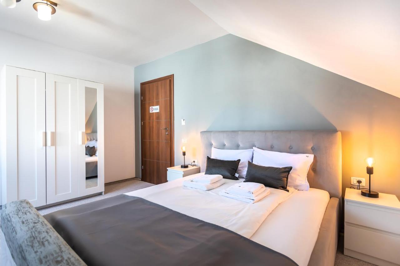 Emerald Residence Rîşnov Buitenkant foto