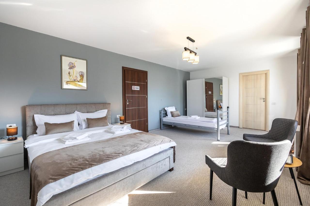 Emerald Residence Rîşnov Buitenkant foto