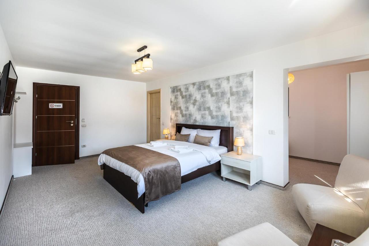 Emerald Residence Rîşnov Buitenkant foto