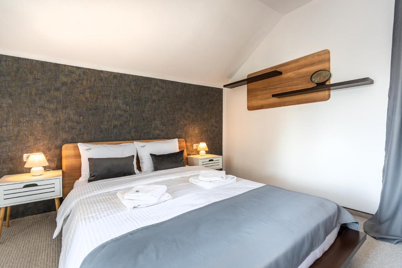 Emerald Residence Rîşnov Buitenkant foto