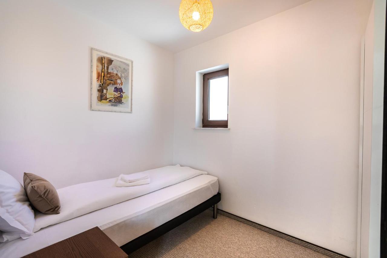 Emerald Residence Rîşnov Buitenkant foto