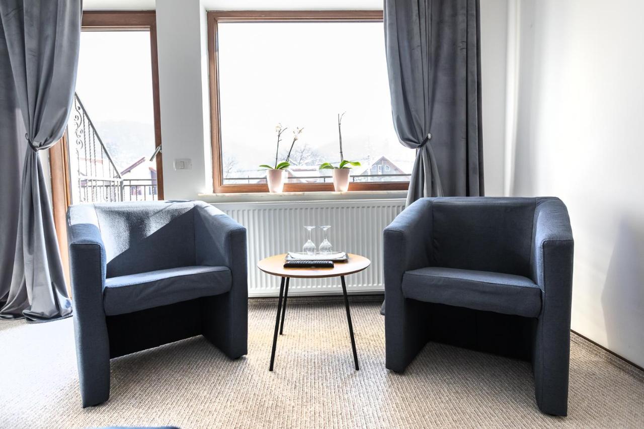 Emerald Residence Rîşnov Buitenkant foto
