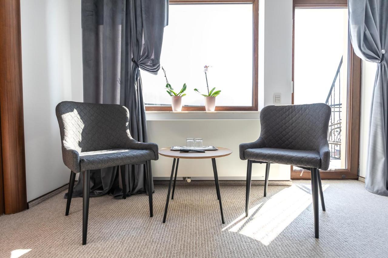 Emerald Residence Rîşnov Buitenkant foto