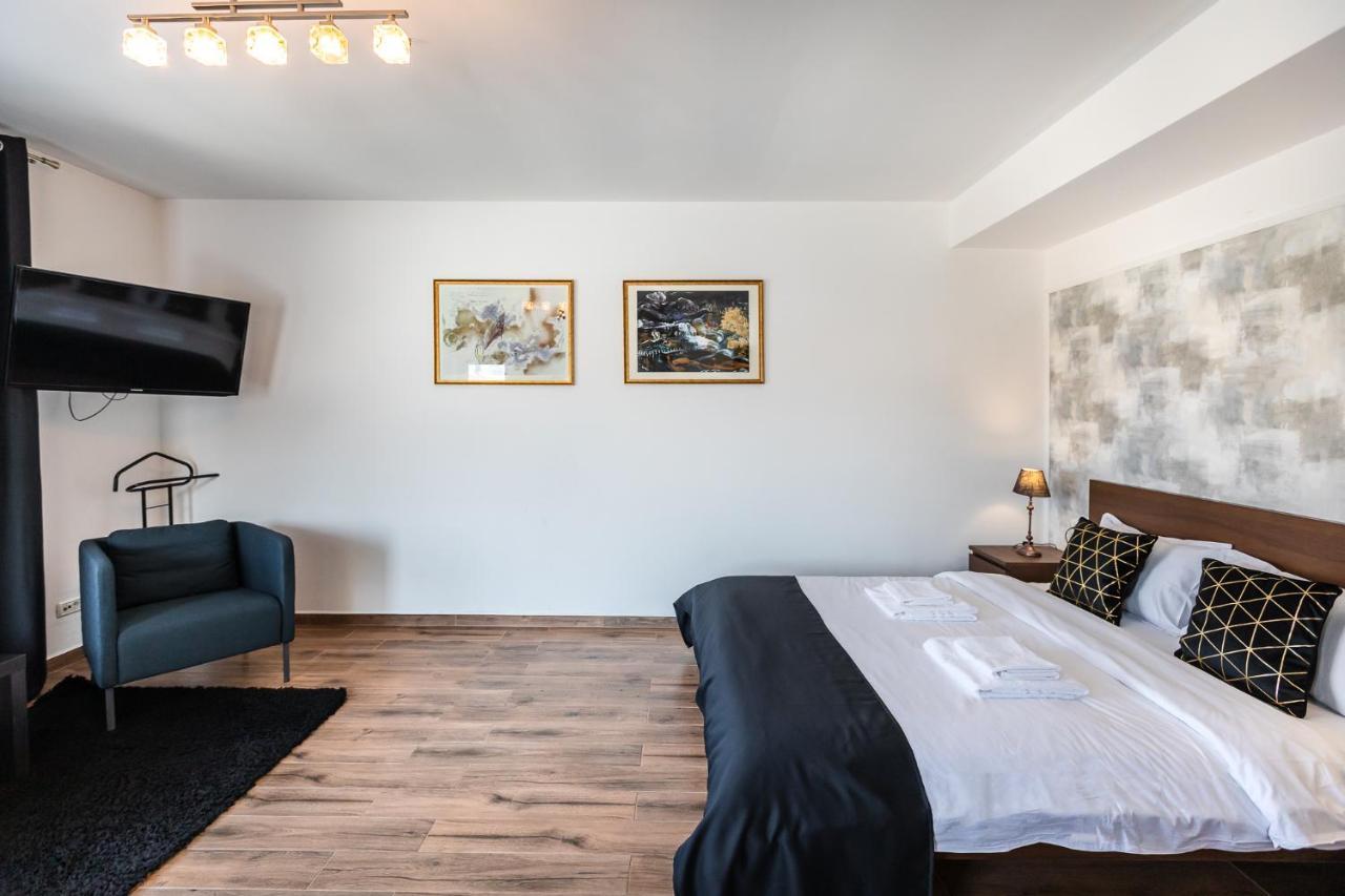 Emerald Residence Rîşnov Buitenkant foto
