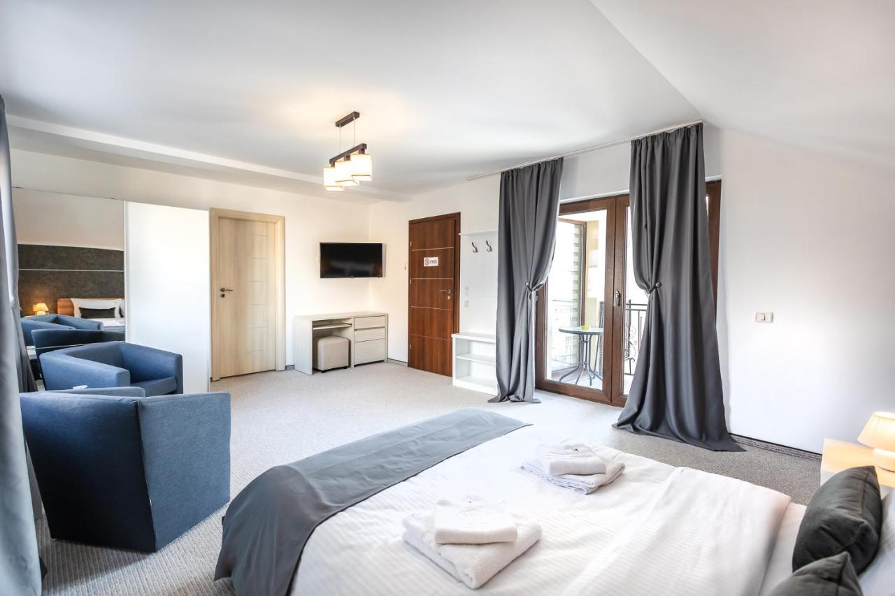 Emerald Residence Rîşnov Buitenkant foto