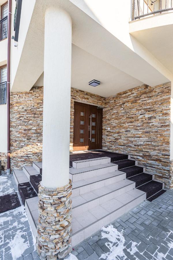 Emerald Residence Rîşnov Buitenkant foto