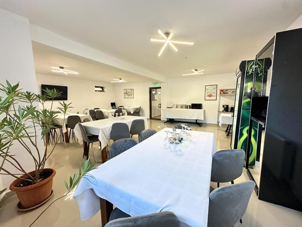 Emerald Residence Rîşnov Buitenkant foto