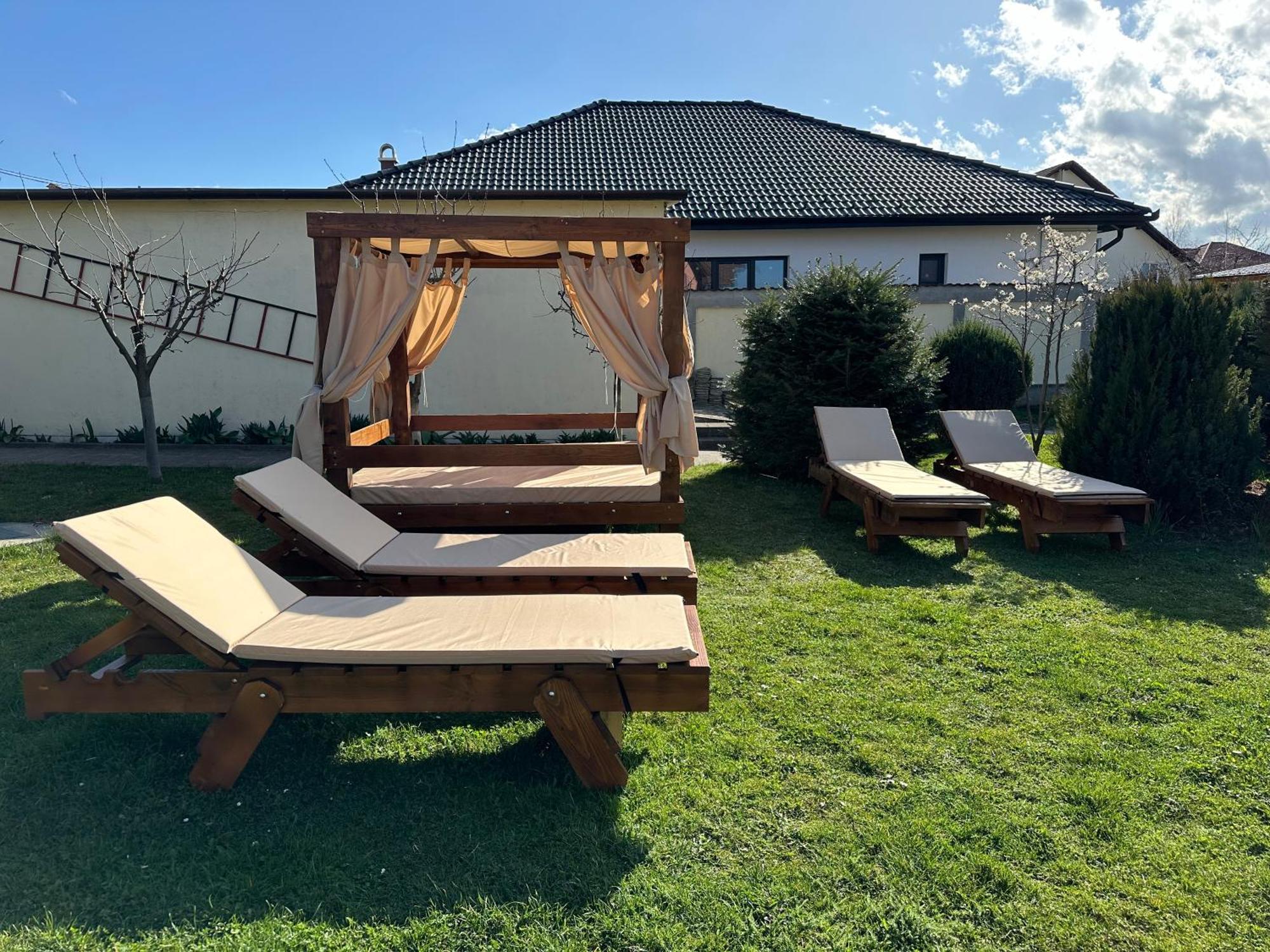 Emerald Residence Rîşnov Buitenkant foto