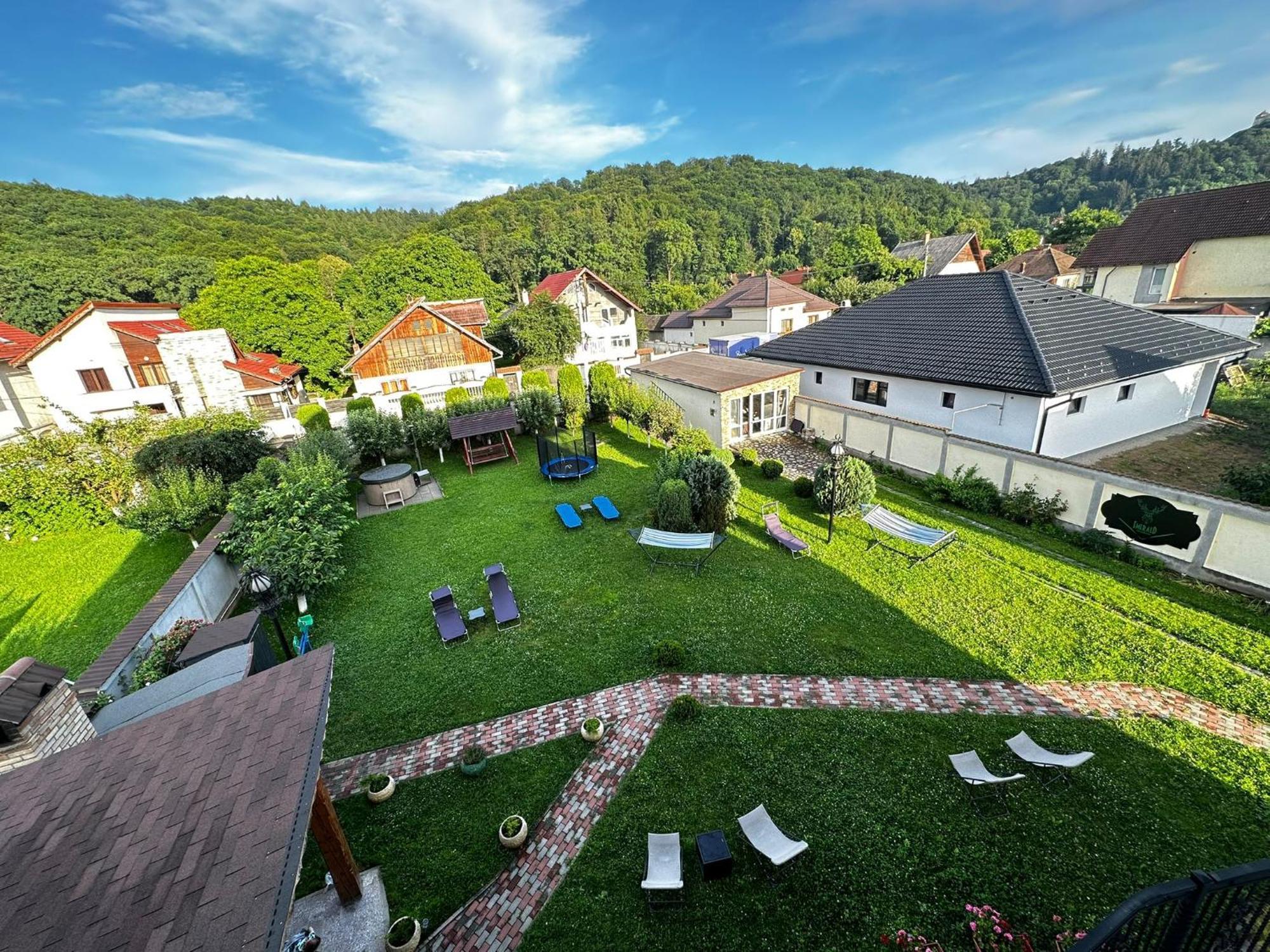 Emerald Residence Rîşnov Buitenkant foto